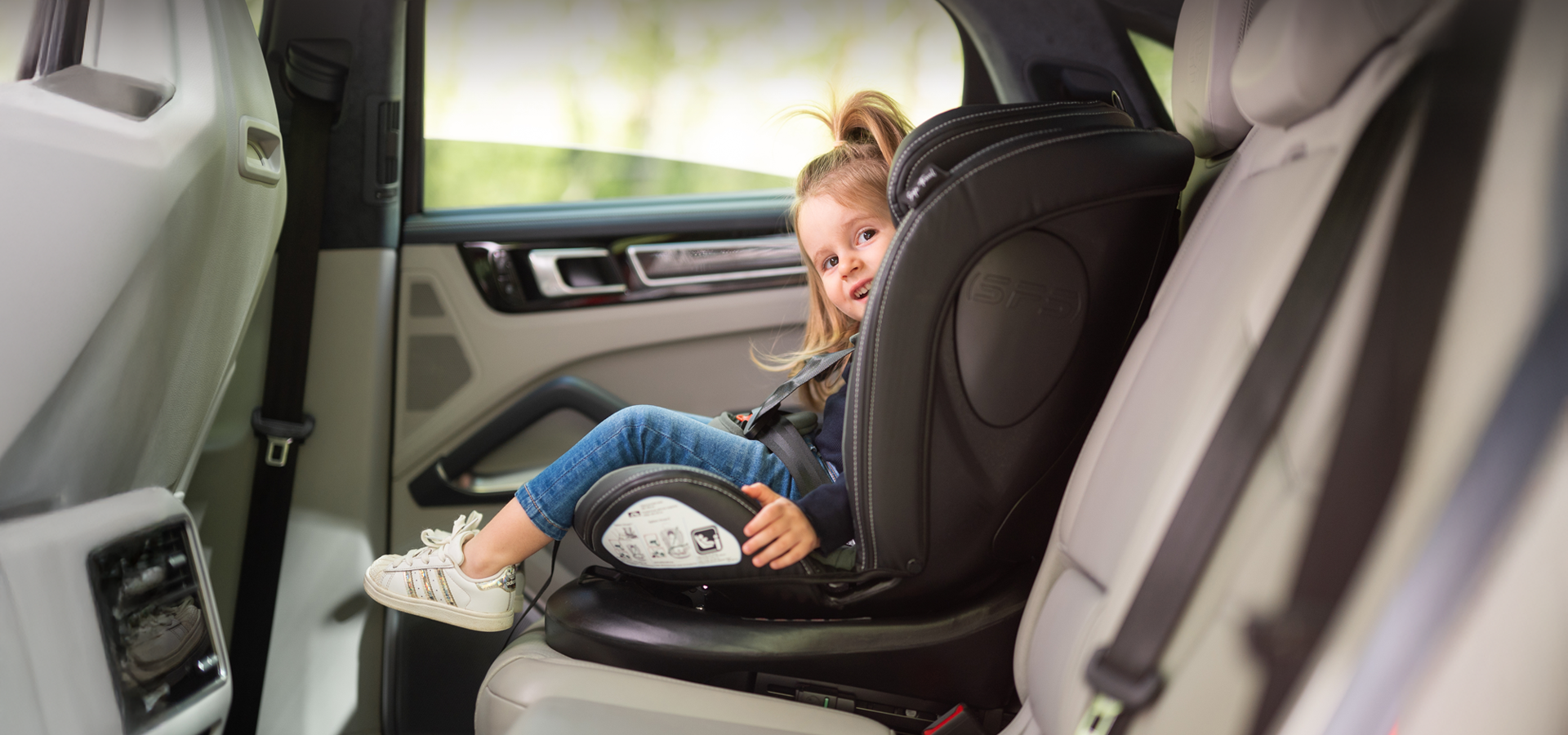 Immagine di Seggiolino AVIATOR i-Size ISOFIX 360