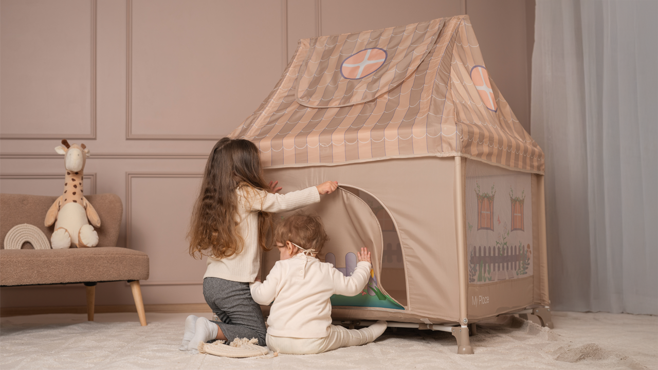 Imagen de Cuna infantil MY PLACE con techo