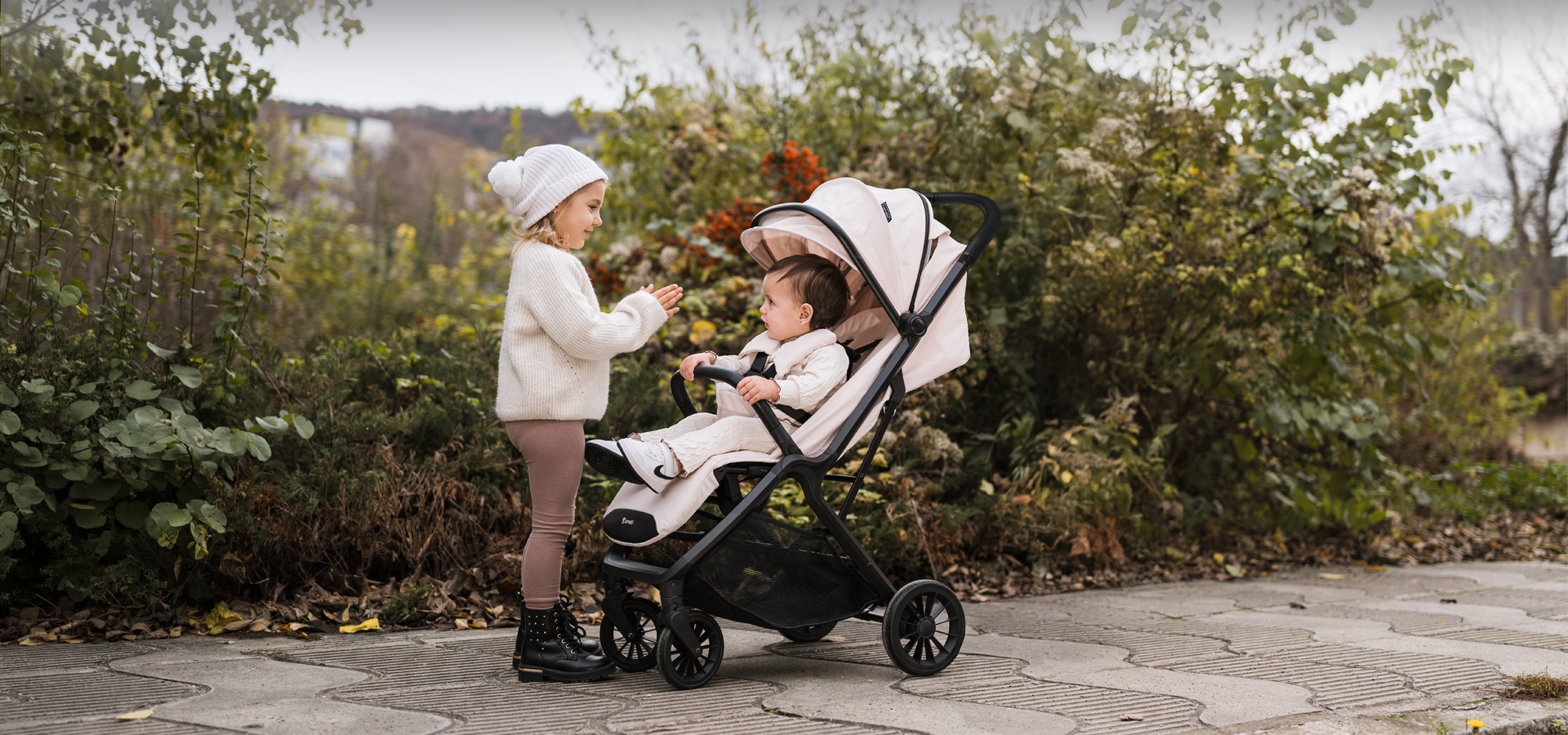 Picture of Baby Stroller CALISTA with automatic folding system